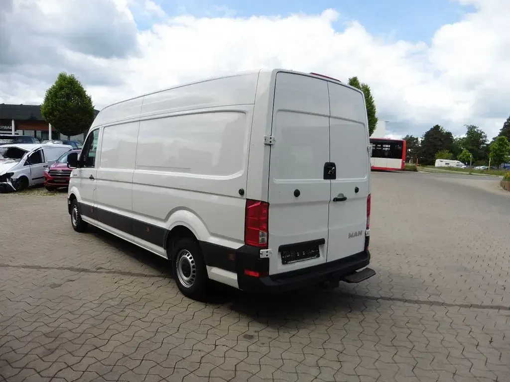 Używany MAN TGE 140 KM (102 kW) 2020 Biały Van