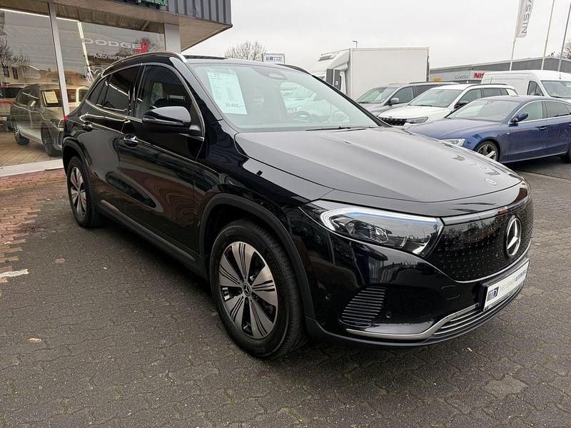 Gebraucht Mercedes EQA350 214 kW (292 PS) 2024 Schwarz SUV