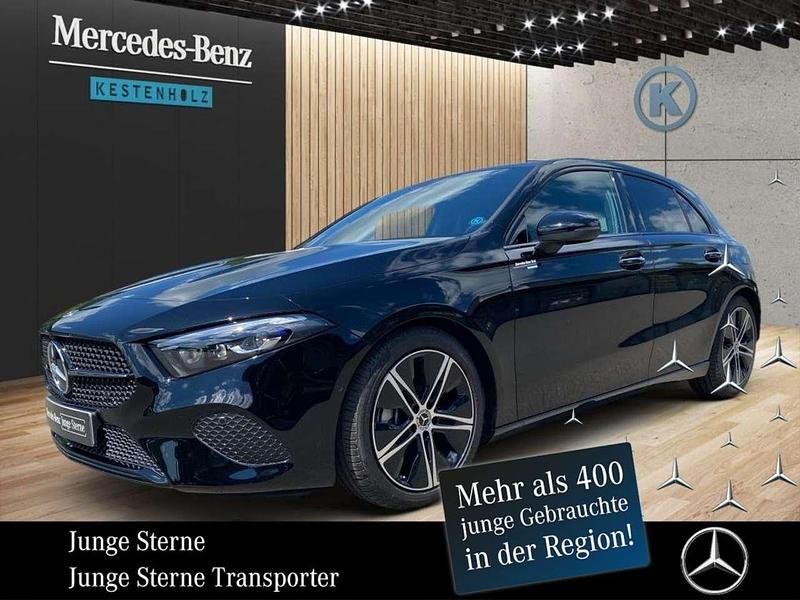 Unilack nachtschwarz Gebraucht 2025 Mercedes A180 Night Limousine | 35.980 € (Teuer) - Bild 1/4