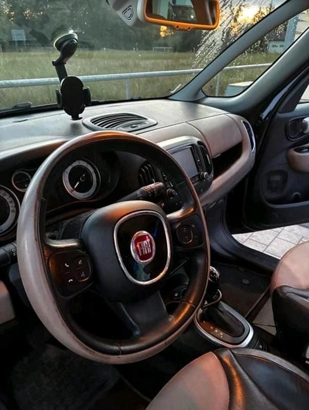 Schwarz Gebraucht 2025 Fiat 500L Van / Kleinbus | 6.600 € - Bild 1/4