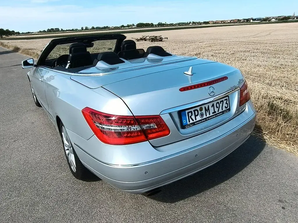 Gebraucht Mercedes 250 204 PS (150 kW) 2010 Silber Cabrio