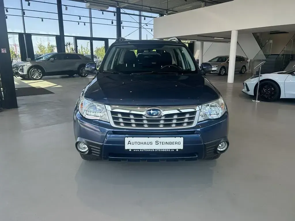 Gebraucht Subaru Forester Comfort 150 PS (110 kW) 2012 Blau (metallic) SUV