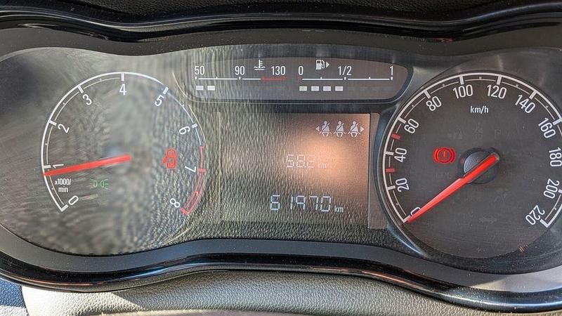 Gebraucht Opel Karl Rocks 73 PS (53 kW) 2019 Blau Kleinwagen