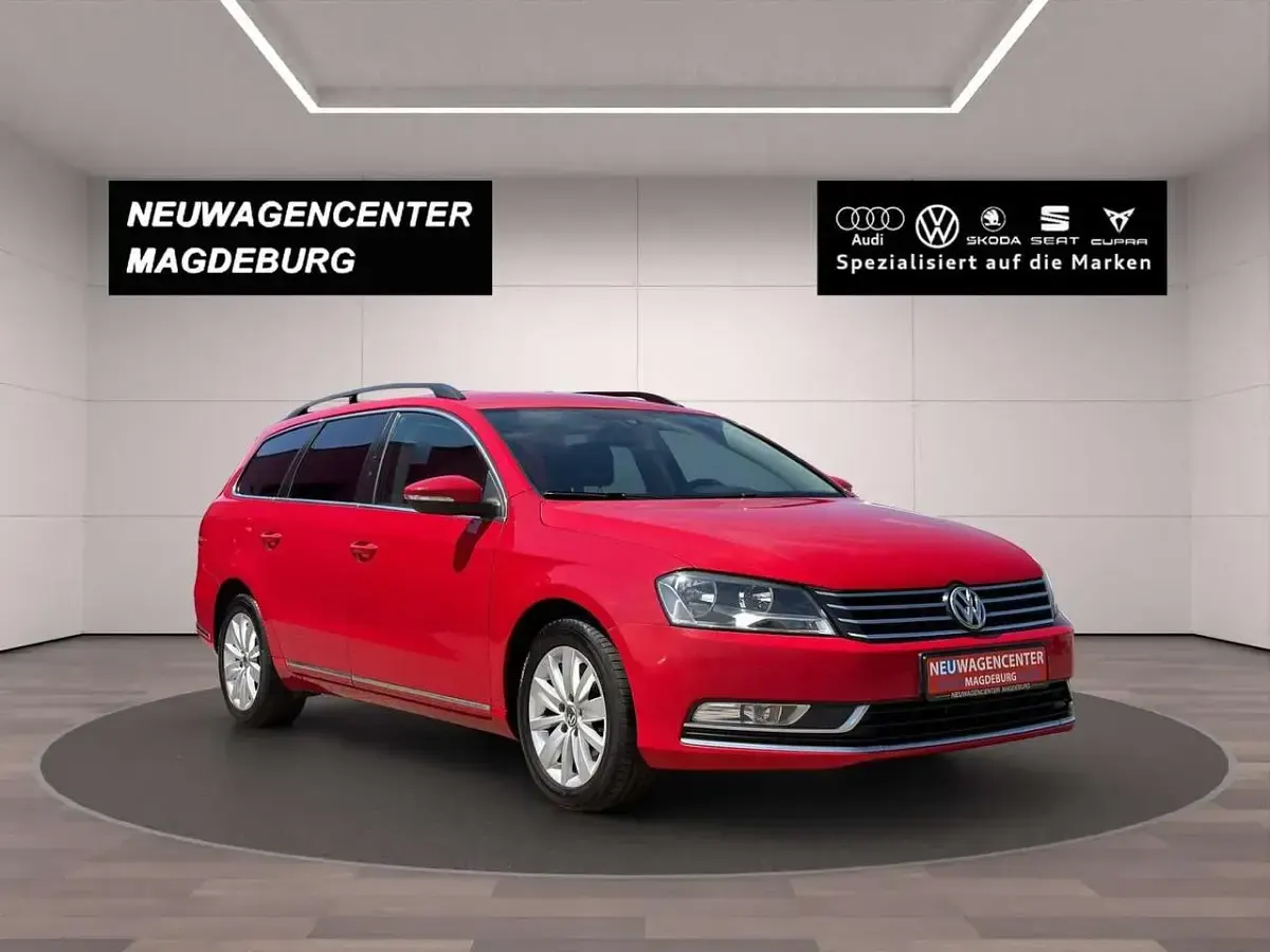 Gebraucht VW Passat 140 PS (102 kW) 2013 Rot Kombi