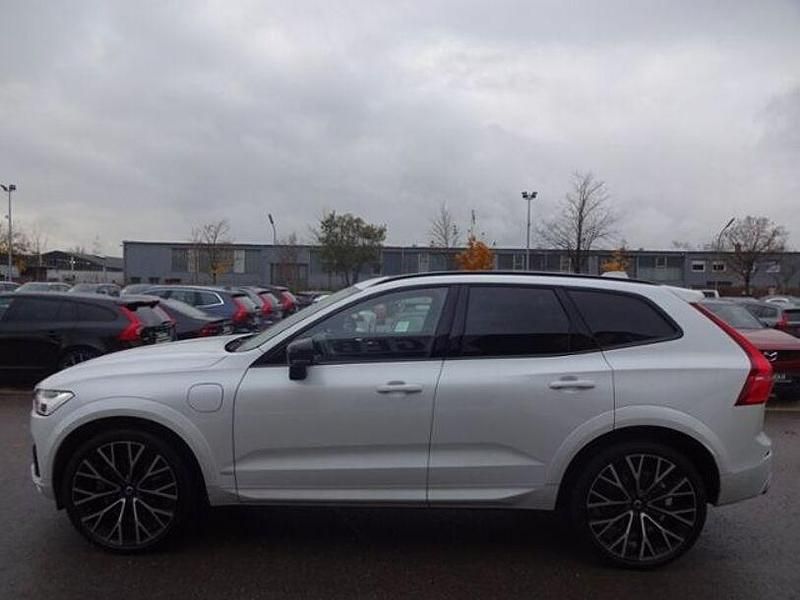 Gebraucht Volvo XC60 R-Design 341 PS (250 kW) 2021 Crystal white / metallic perl SUV