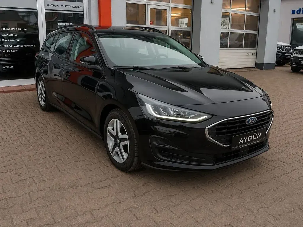 Gebraucht Ford Focus Cool & Connect 120 PS (88 kW) 2022 Schwarz Kombi
