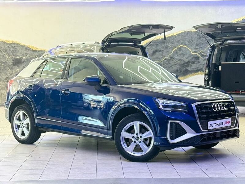 Blau Gebraucht 2023 Audi Q2 S-Line SUV | 28.300 € (Guter Preis) - Bild 1/4