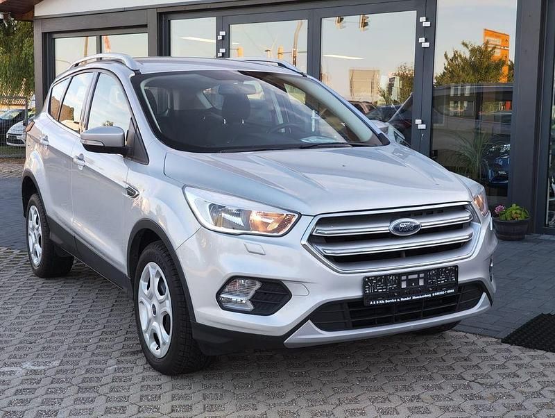 Gebraucht Ford Kuga Trend 120 PS (88 kW) 2019 Polarsilber metallic SUV