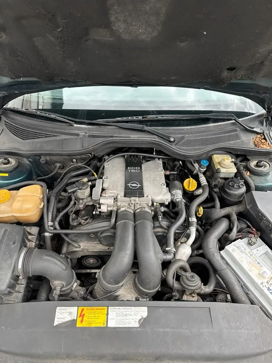 Gebraucht Opel Omega 211 PS (155 kW) 1997 Grün Limousine