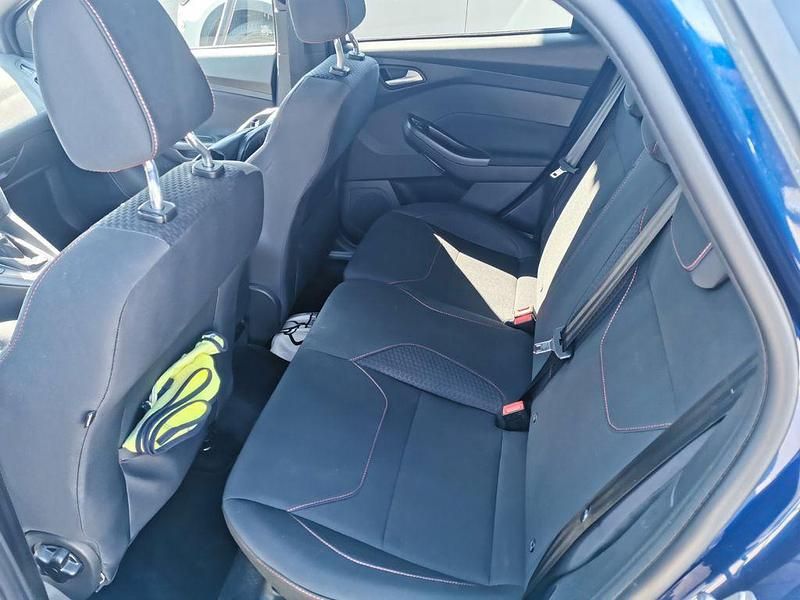 Gebraucht Ford Focus ST-Line 125 PS (91 kW) 2017 Blau Limousine