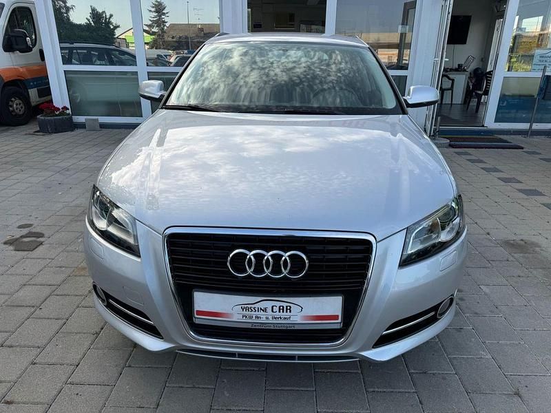 Gebraucht Audi A3 Attraction 105 PS (77 kW) 2012 Silber Kleinwagen