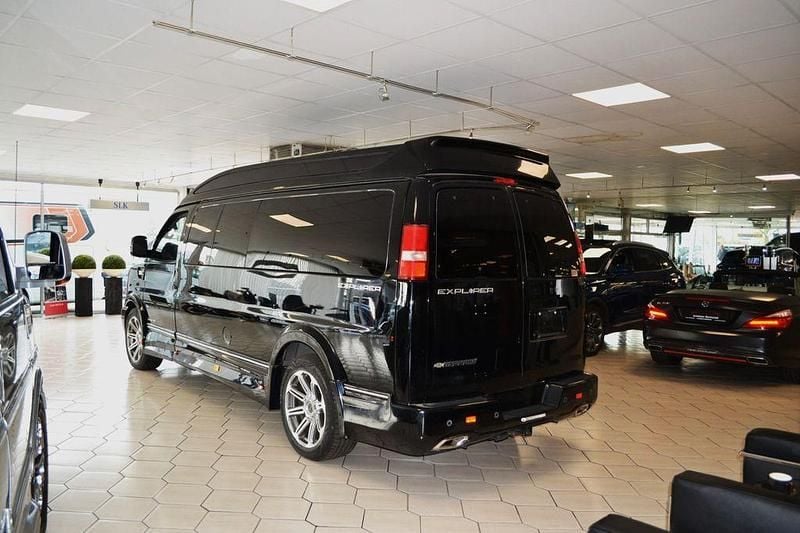 Gebraucht Chevrolet Express 345 PS (253 kW) 2017 Schwarz Van / Kleinbus