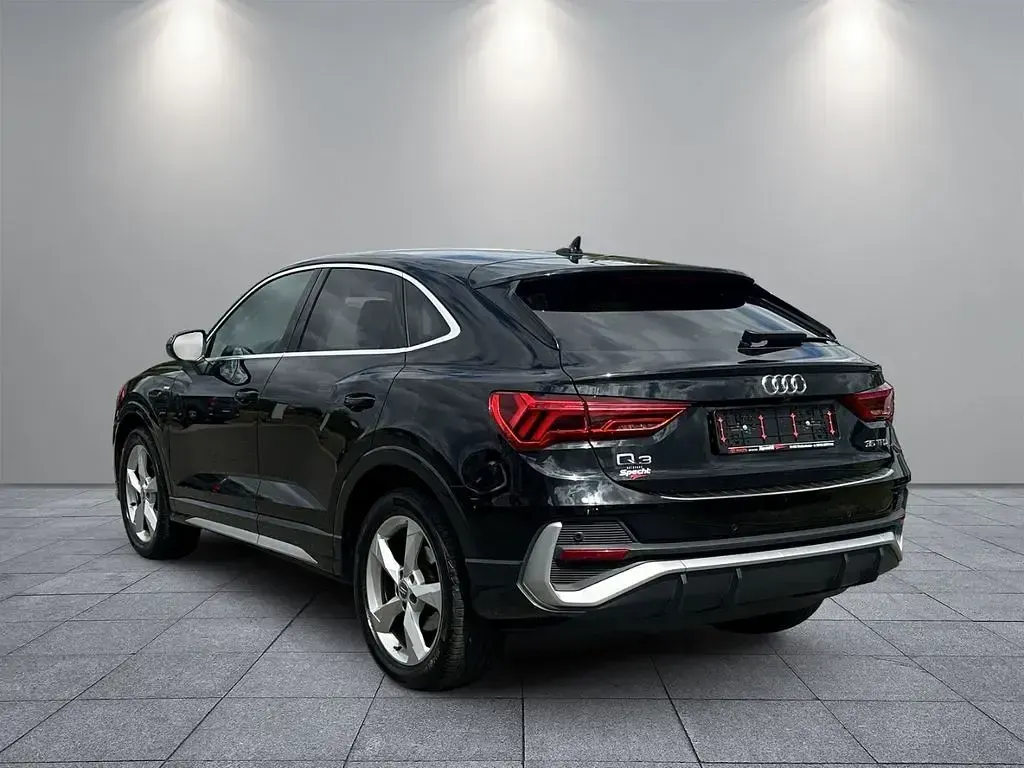 Gebraucht Audi Q3 Sportback S-Line 150 PS (110 kW) 2022 Mythosschwarz metallic SUV