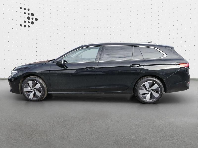 Gebraucht VW Passat Business 150 PS (110 kW) 2025 Grenadillschwarz metallic Kombi