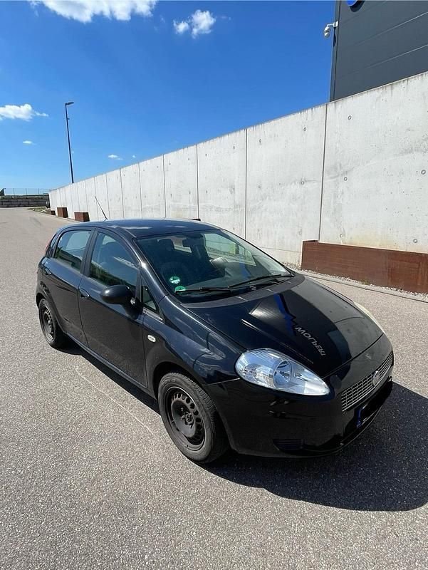 Schwarz Gebraucht 2009 Fiat Punto Kleinwagen | 500 € - Bild 1/4