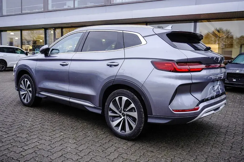 Nuova BYD Seal U Design 160 kW (218 CV) 2026 Grigio SUV