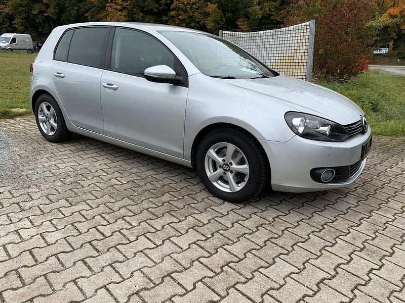 Silber Gebraucht 2009 VW Golf VI Highline Kleinwagen | 7.200 € (Teuer) - Bild 1/4