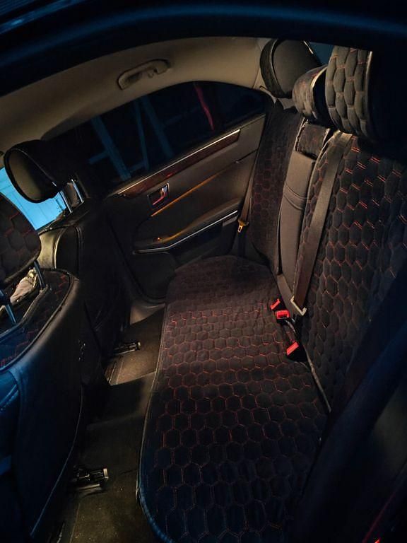 Gebraucht Mercedes E220 Elegance 170 PS (125 kW) 2012 Schwarz Limousine