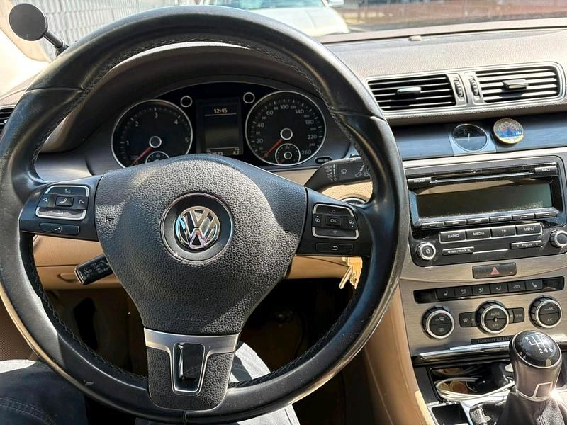 Gebraucht VW Passat 177 PS (130 kW) 2013 Schwarz Kombi