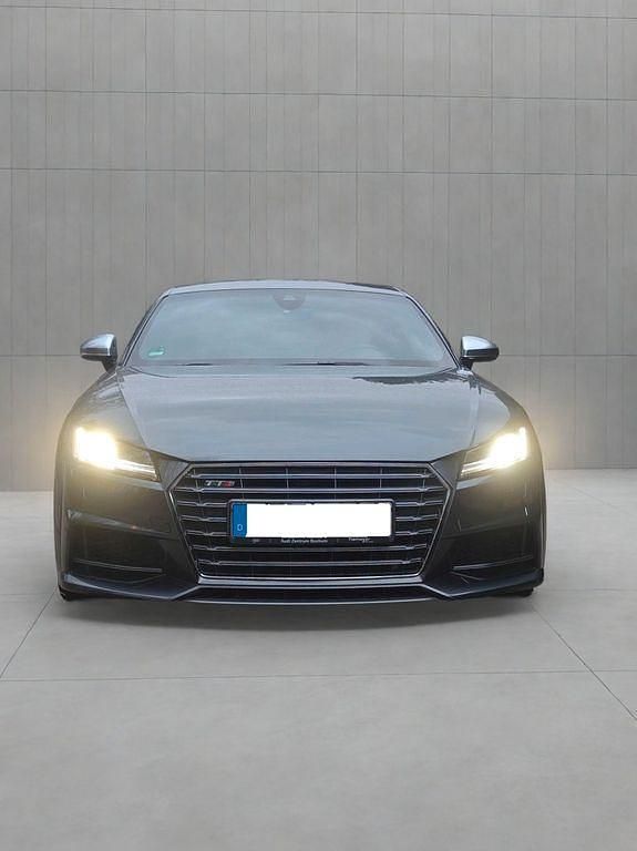 Gebraucht Audi TTS Comfort 310 PS (228 kW) 2015 Grau Coupé