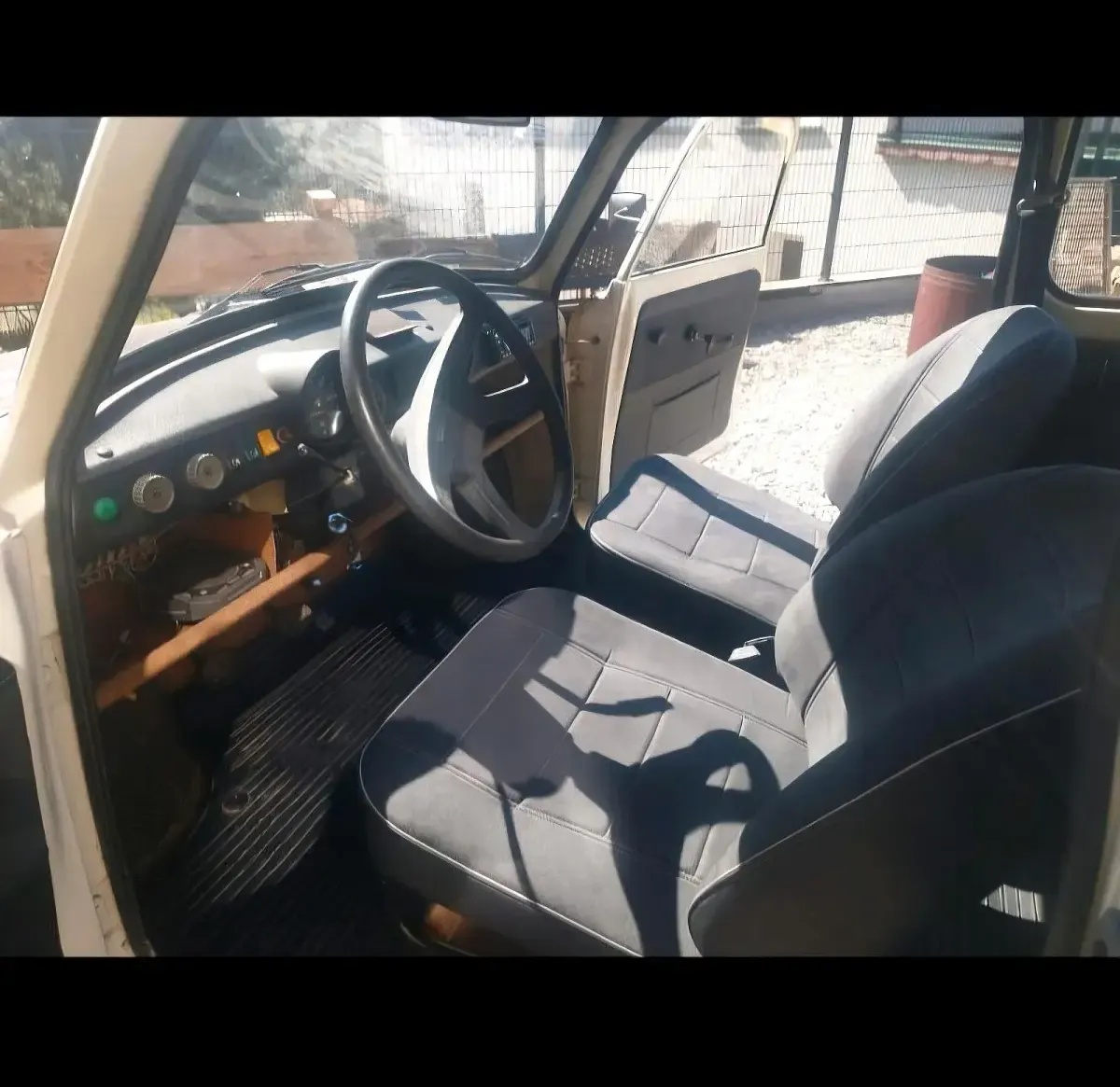 Gebraucht Trabant 601 26 PS (19 kW) 1986 Rot Kleinwagen