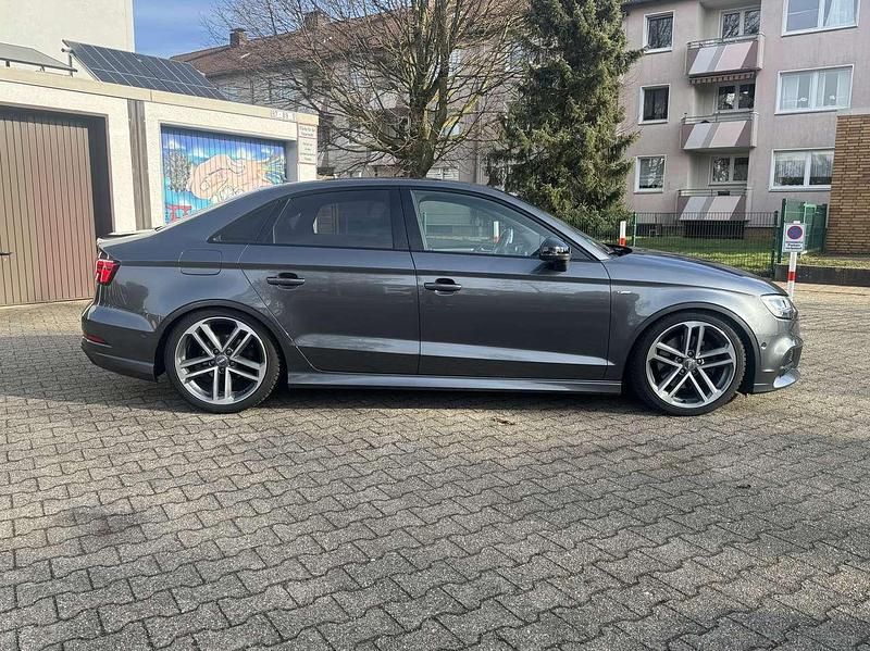 Gebraucht Audi A3 S-Line 190 PS (139 kW) 2018 Grau Limousine