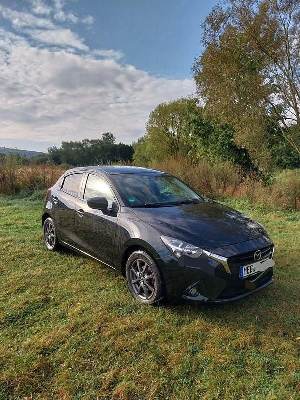 Gebraucht Mazda 2 Sports-Line 90 PS (66 kW) 2015 Schwarz Kleinwagen