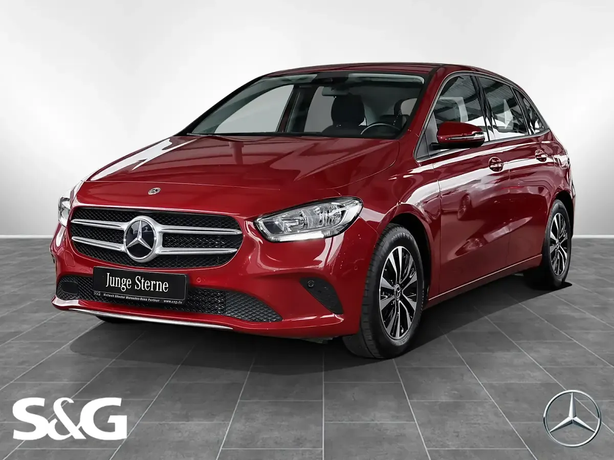 Gebraucht Mercedes B180 Style 116 PS (85 kW) 2022 Van / Kleinbus