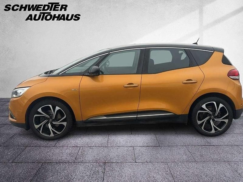 Gebraucht Renault Scénic IV Bose Edition 132 PS (97 kW) 2017 Gelb epa + schwarz gne Van / Kleinbus