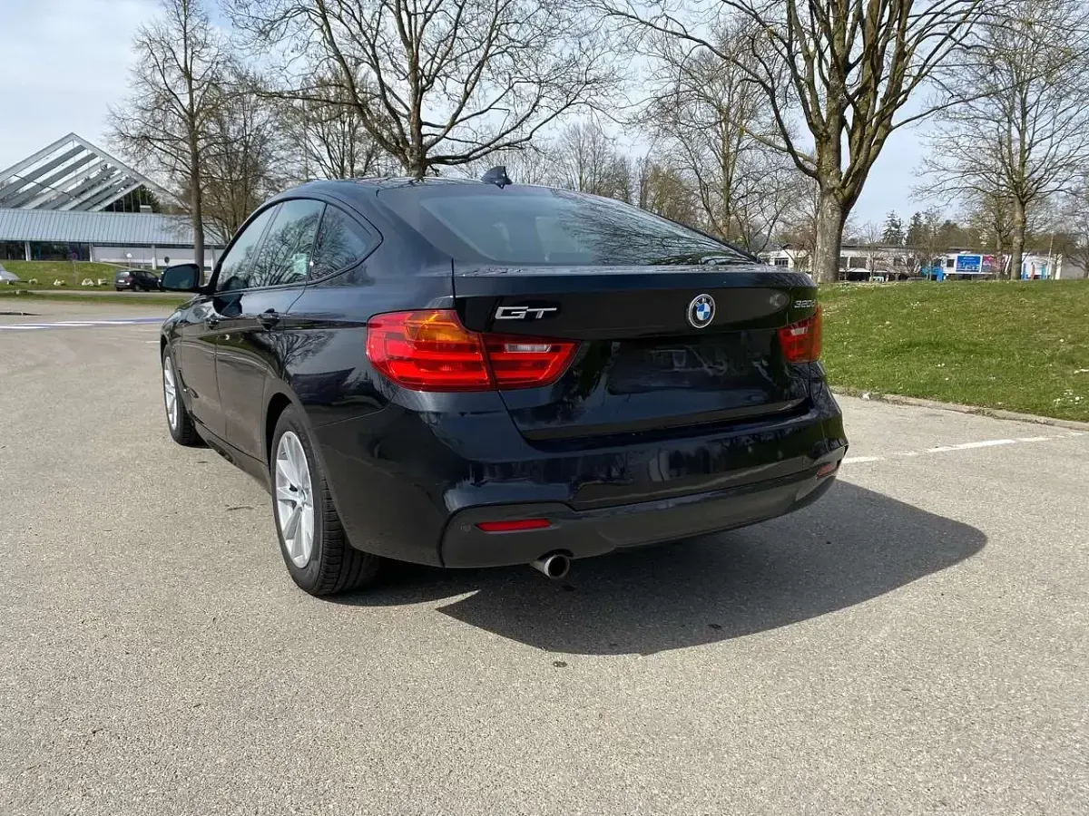 Gebraucht BMW 320 M Sport 184 PS (135 kW) 2015 Schwarz Limousine