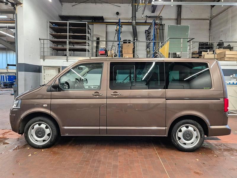 Grau Gebraucht 2014 VW T5 Highline Van | 21.900 € (Guter Preis) - Bild 1/4