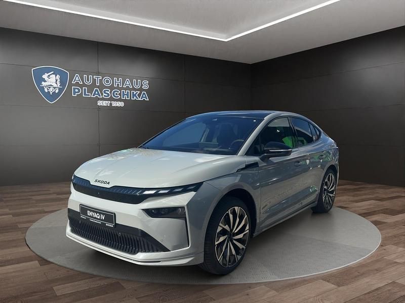 Stahlgrau Neu 2025 Skoda Enyaq iV SportLine SUV | 62.785 € - Bild 1/4