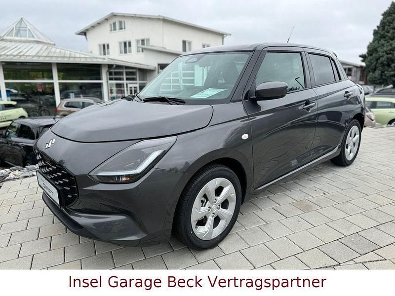 Grau Neu 2025 Suzuki Swift Comfort Limousine | 19.899 € - Bild 1/4