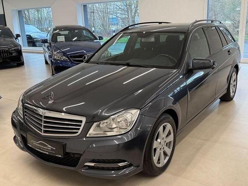 Gebraucht Mercedes C180 156 PS (114 kW) 2012 Schwarz Limousine