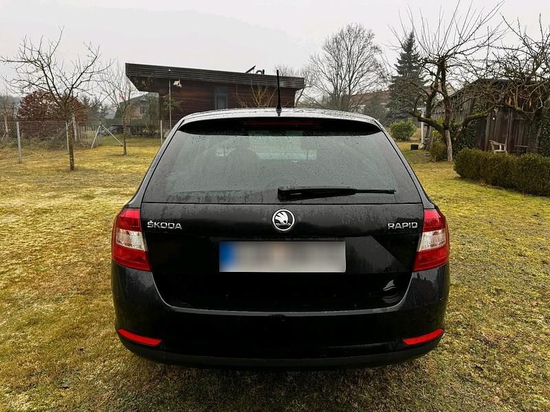 Usata Skoda Rapid Active 86 CV (63 kW) 2014 Nero Utilitaria