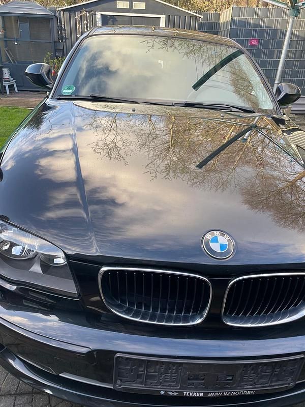 Schwarz Gebraucht 2010 BMW 116 Kleinwagen | 4.450 € - Bild 1/1