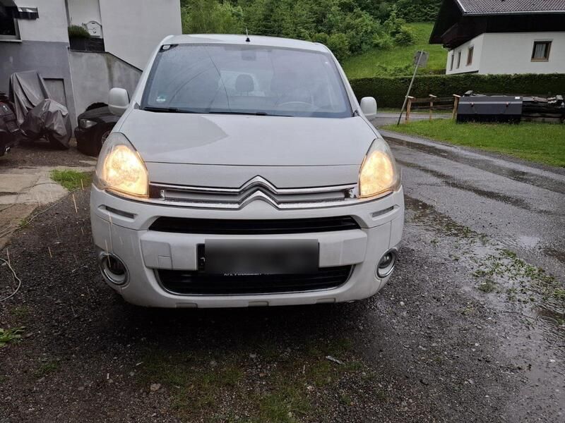 Weiß Gebraucht 2014 Citroën Berlingo Van / Kleinbus | 4.000 € (Superpreis) - Bild 1/4