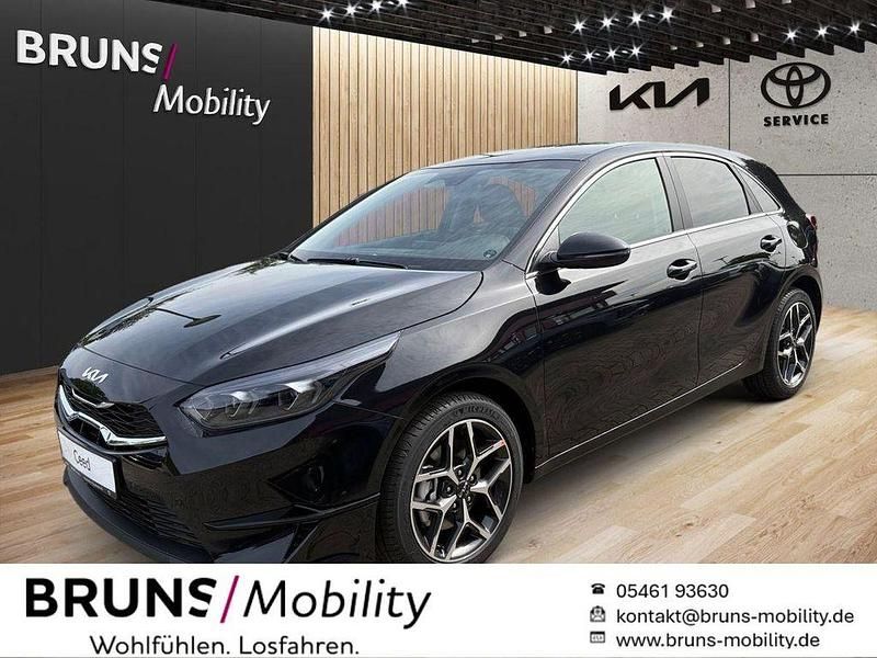 Gebraucht Kia Ceed Style 140 PS (102 kW) 2025 Zilinaschwarz Kleinwagen