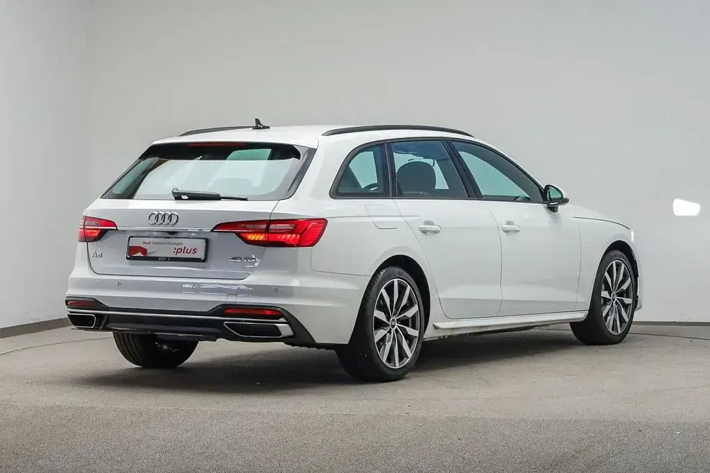 Gebraucht Audi A4 Advanced Plus 204 PS (150 kW) 2023 Ibisweiß Kombi