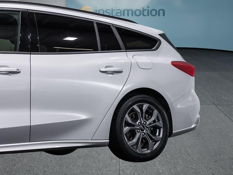 Gebraucht Ford Focus ST-Line X 125 PS (91 kW) 2023 Silber Kombi