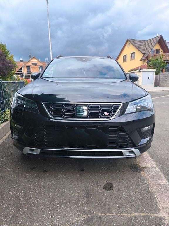 Schwarz Gebraucht 2019 Seat Ateca FR SUV | 18.300 € (Fairer Preis) - Bild 1/4