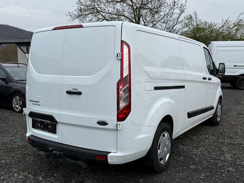 Gebraucht Ford Transit Custom Trend 131 PS (96 kW) 2023 Weiß Van / Kleinbus