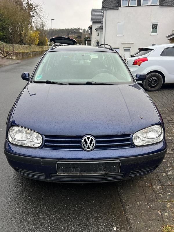 Usado VW Golf IV 116 HP (85 kW) 2002 Azul Carrinha