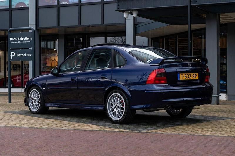 Gebraucht Opel Vectra 194 PS (142 kW) 1999 Blau Limousine