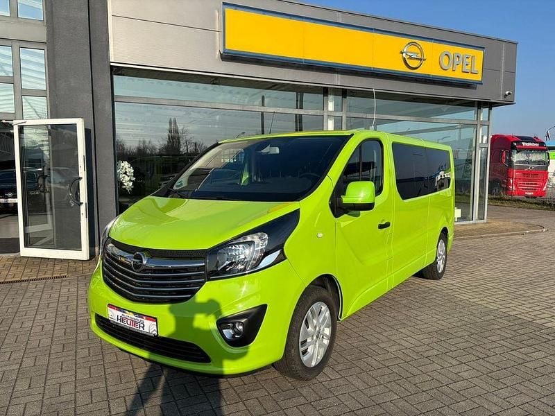 Gebraucht Opel Vivaro 125 PS (91 kW) 2017 Mamba gruen (s) Van / Kleinbus