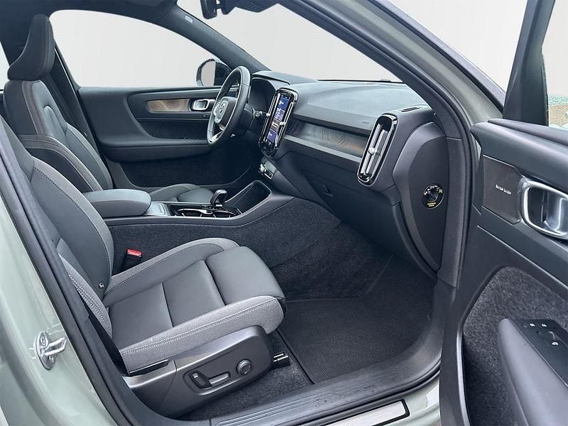 Gebraucht Volvo XC40 Ultimate 169 kW (231 PS) 2022 Gruen SUV