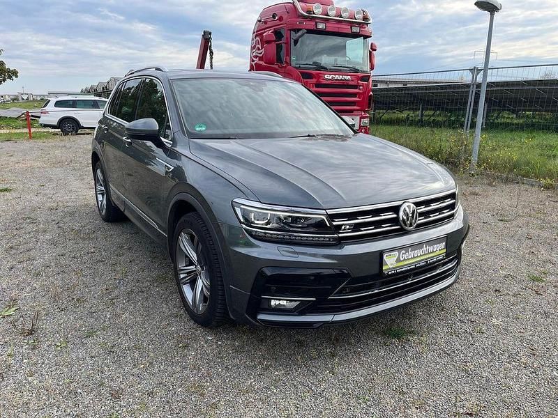 Grau Gebraucht 2019 VW Tiguan Highline SUV | 26.499 € (Fairer Preis) - Bild 1/4
