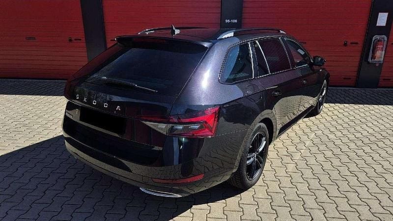 Gebraucht Skoda Superb SportLine 190 PS (139 kW) 2019 Schwarzmagic perleffekt Kombi