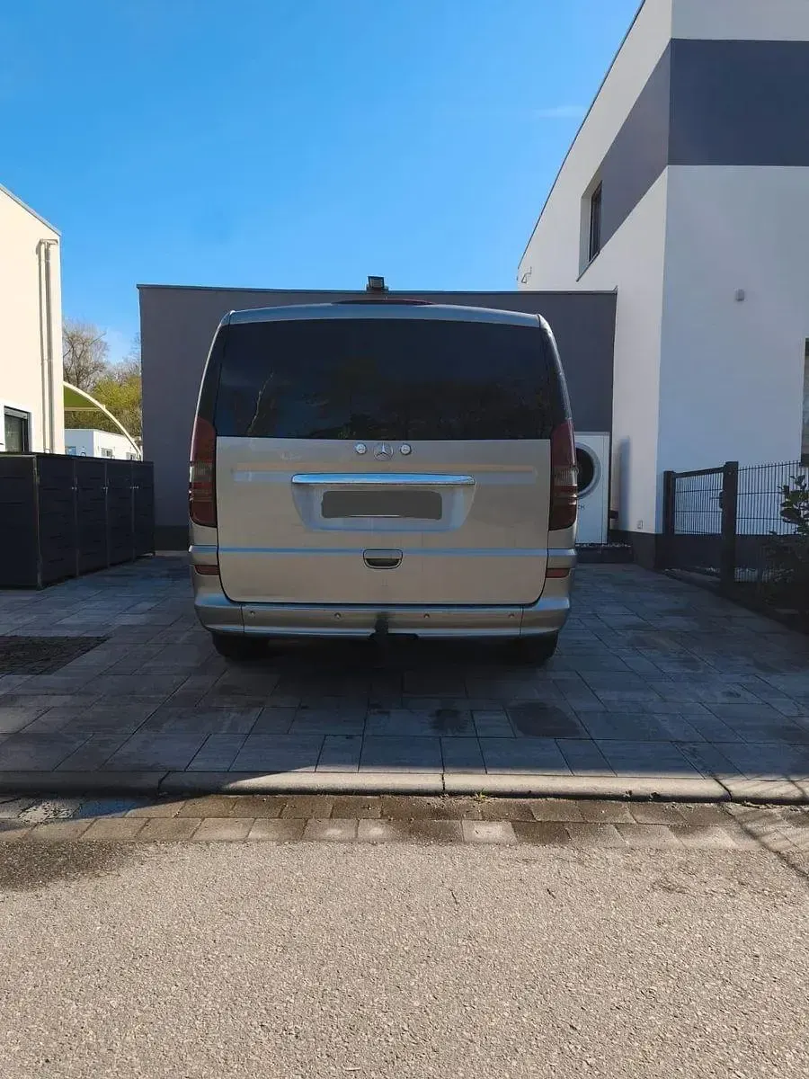 Gebraucht Mercedes Viano 224 PS (164 kW) 2010 Grau Van / Kleinbus