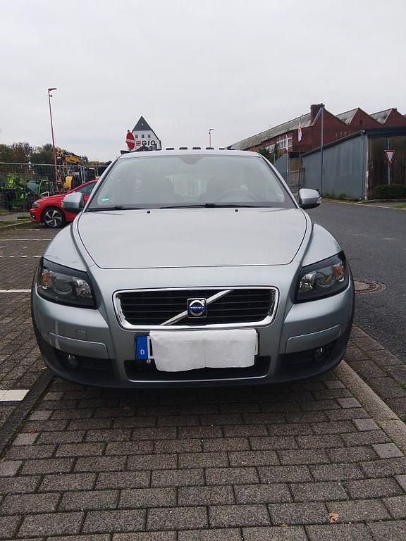 Silber Gebraucht 2009 Volvo C30 Momentum Kleinwagen | 3.550 € (Fairer Preis) - Bild 1/4